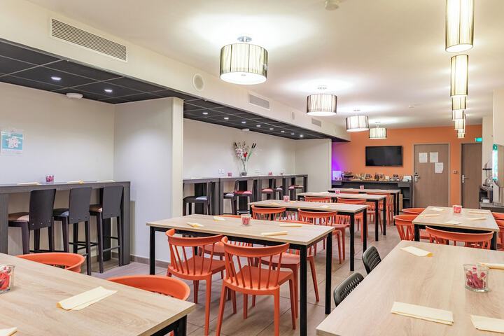 Breakfast area