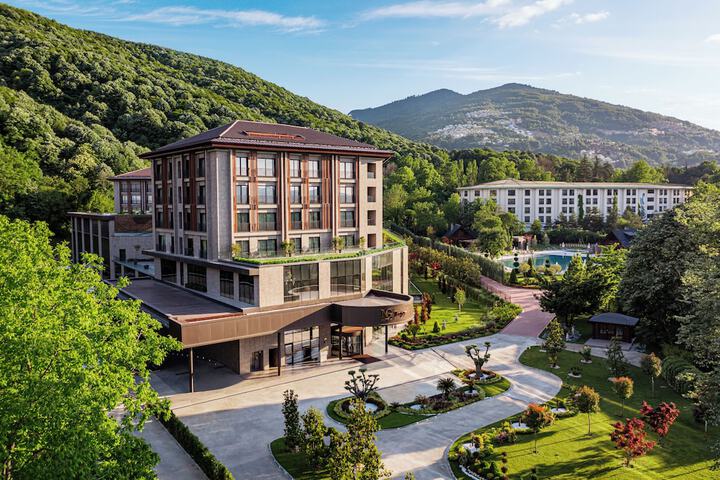 Hotel 98 of 100