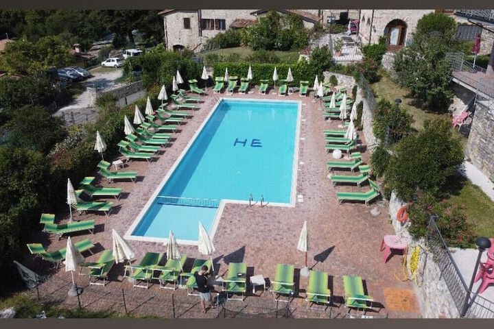 Pool 23 of 40