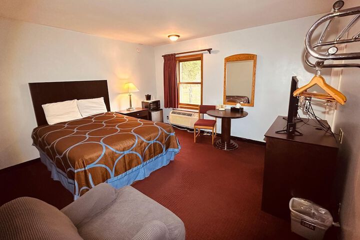 Classic 2 Queen Beds (1 of 21)