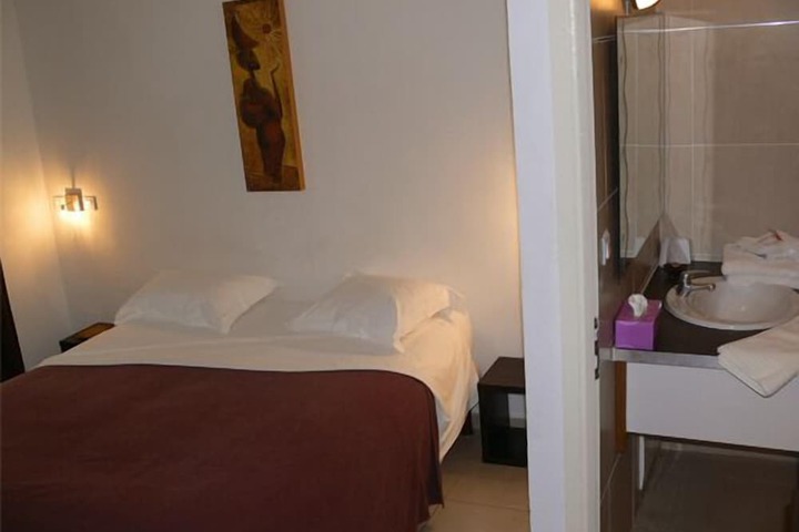 Room 4 of 55