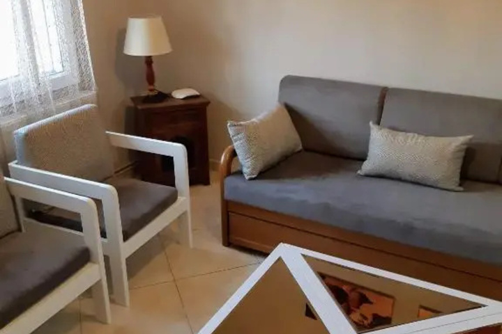Room 4 of 11