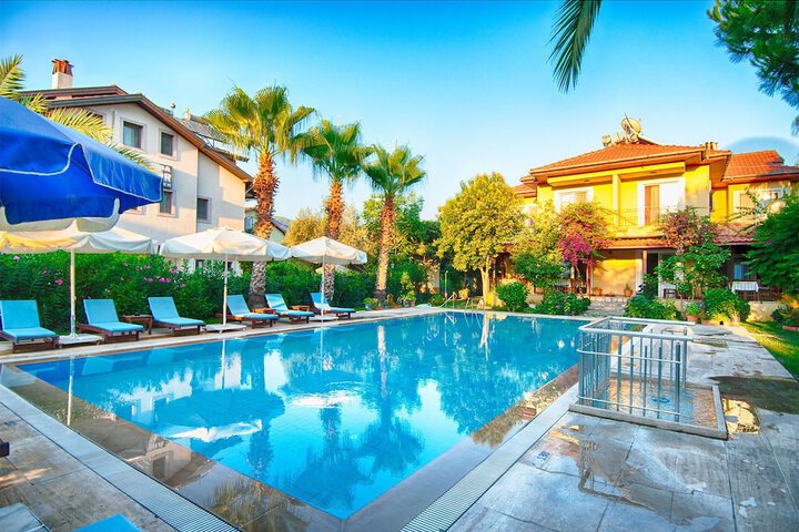 Pool Hotel