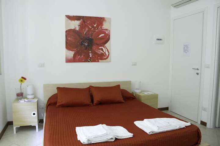 Room 8 of 36