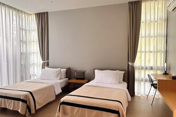 Room 30 of 119