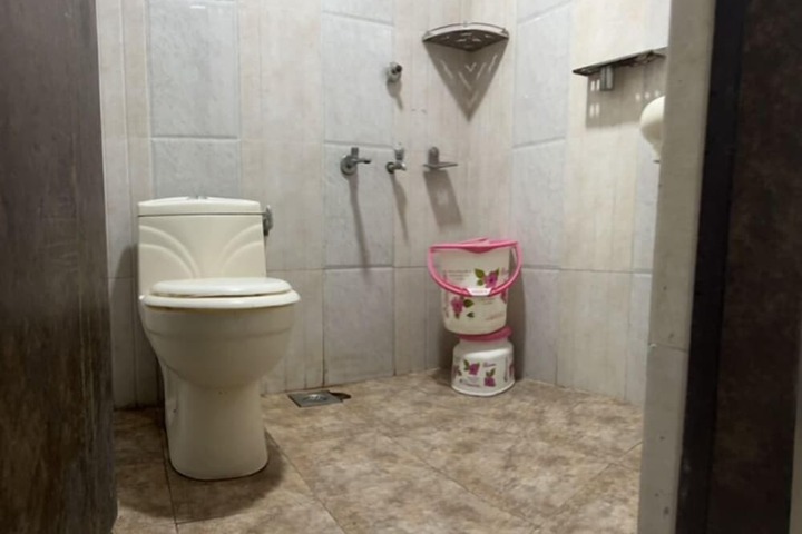 Room 44 of 59