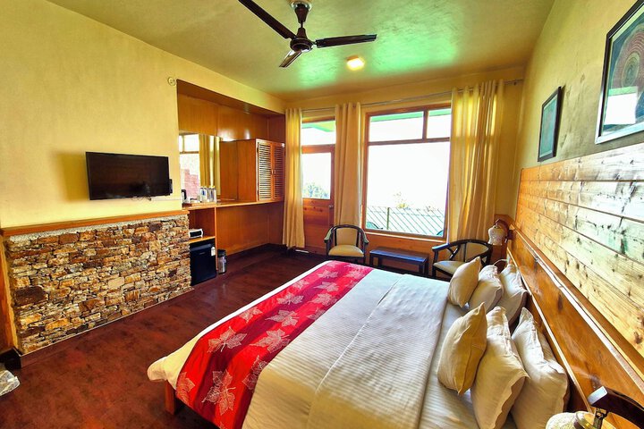 Room 8 of 19