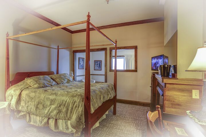 Room 15 of 52