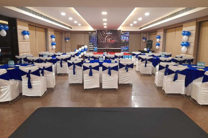 Ballroom/Hall 41 of 61