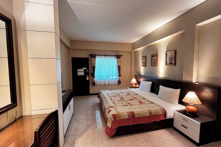 Room 30 of 80