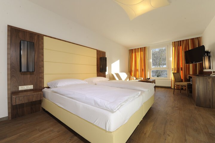 Room 7 of 49