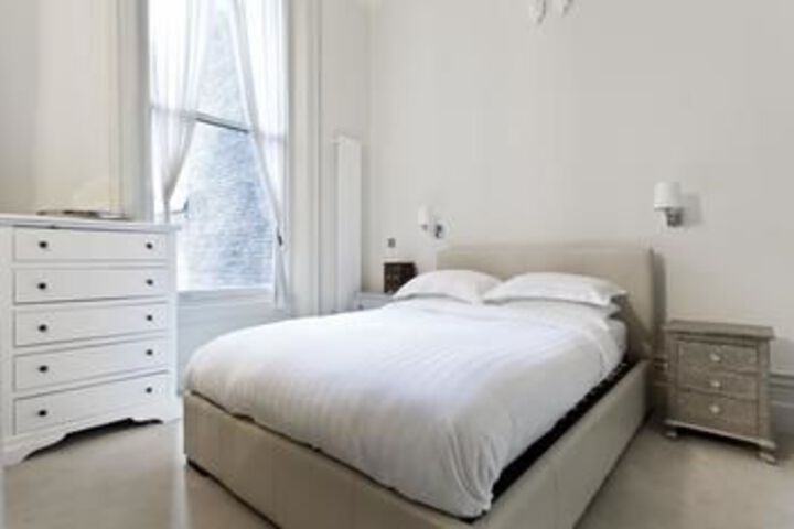 Room 42 of 119