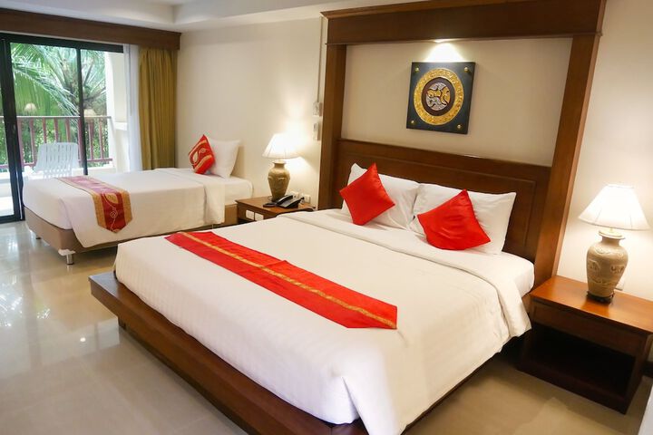Room 6 of 90