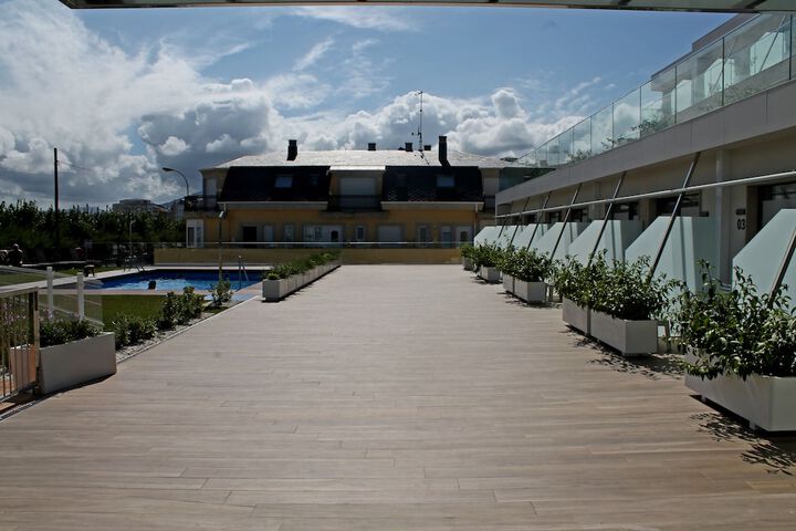 Pool 33 of 57