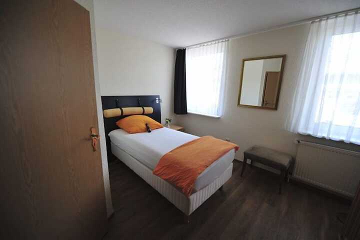 Room 2 of 11