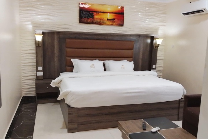Room 31 of 42