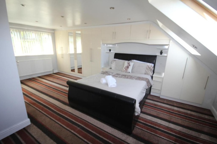 Room 5 of 20