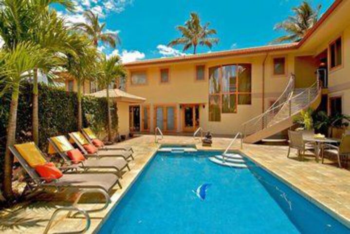 Exterior of Aloha Villas