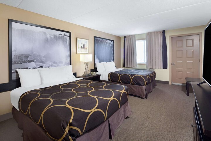 2 Queen Beds (5 of 18)