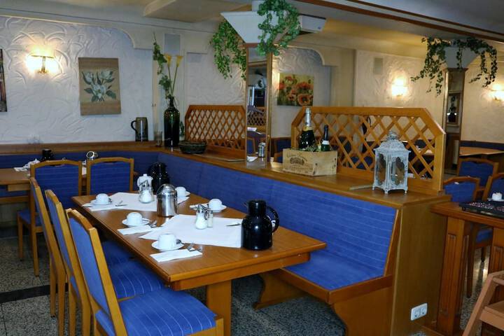 Dining Photos