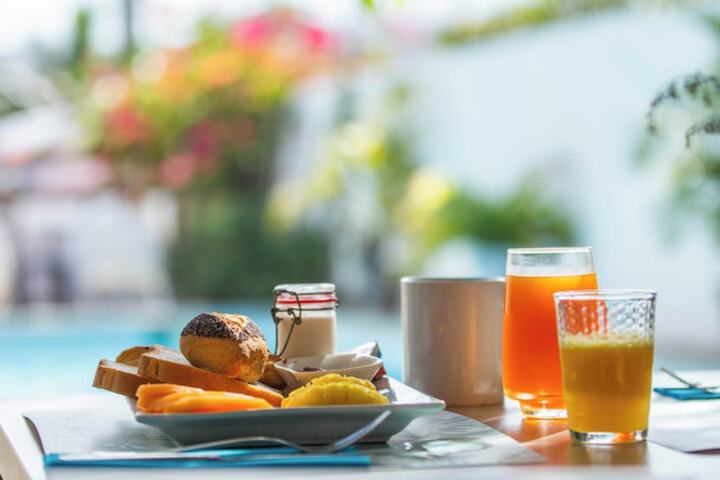 Breakfast/Coffee Service 23 of 47