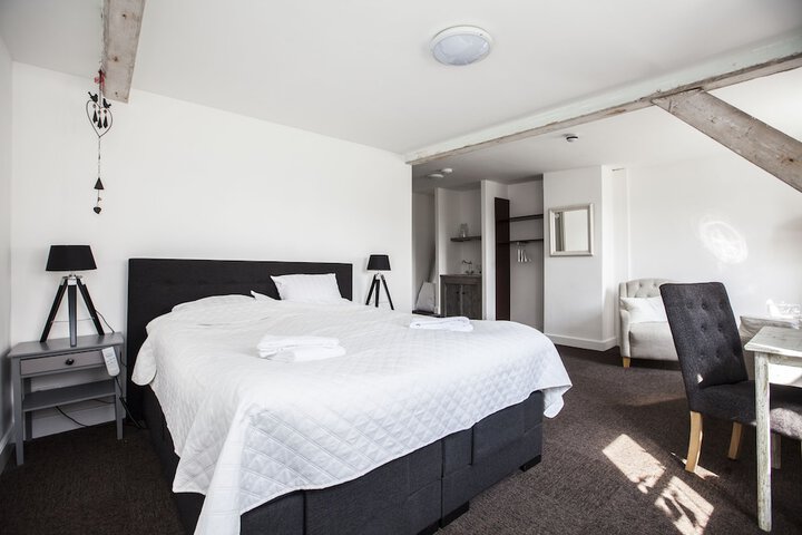 Room 20 of 64