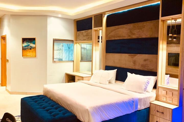 Room 5 of 41