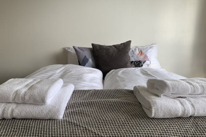 Room 6 of 53