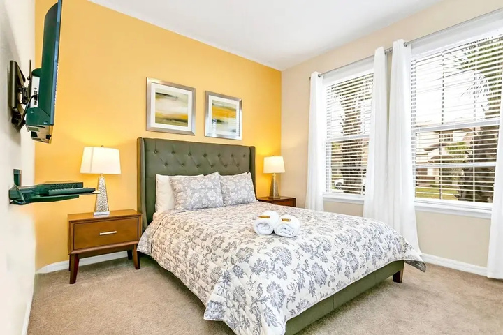 Room 4 of 26