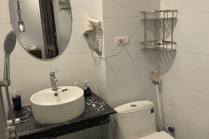 Room 11 of 14