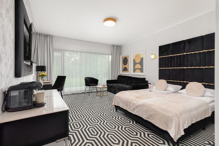 Room 8 of 49