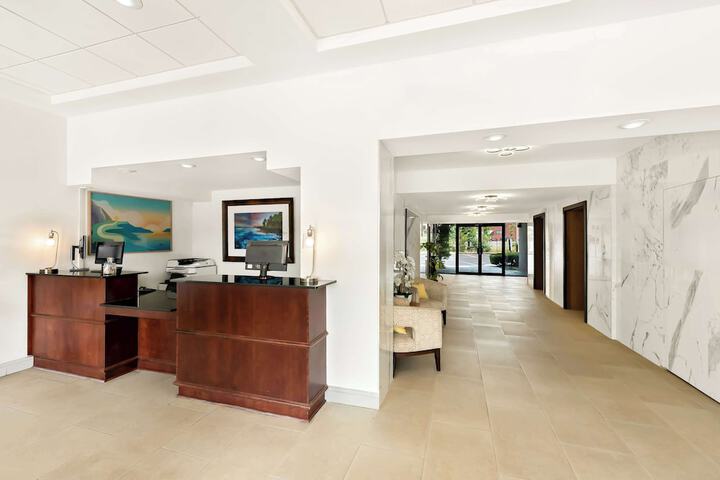 Hotel Interior 4 of 43