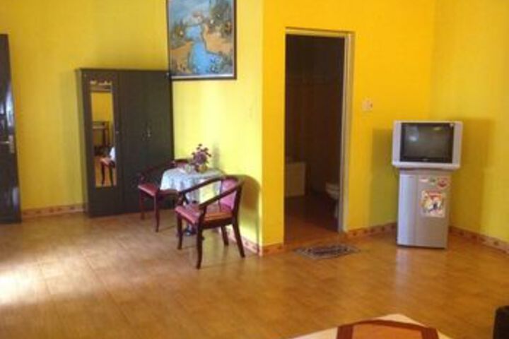 Room 50 of 71