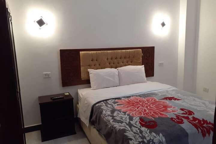 Room 3 of 25