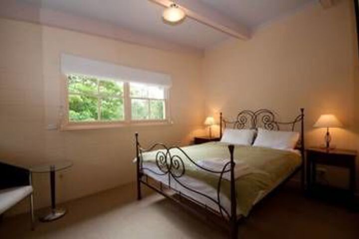 Room 10 of 17