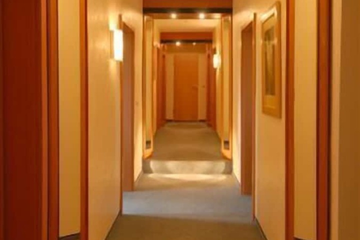 Ballroom/Hall 38 of 46
