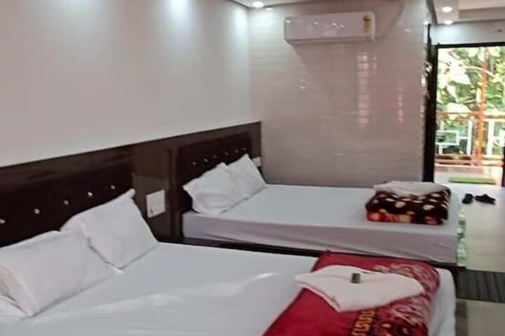 Room 5 of 48