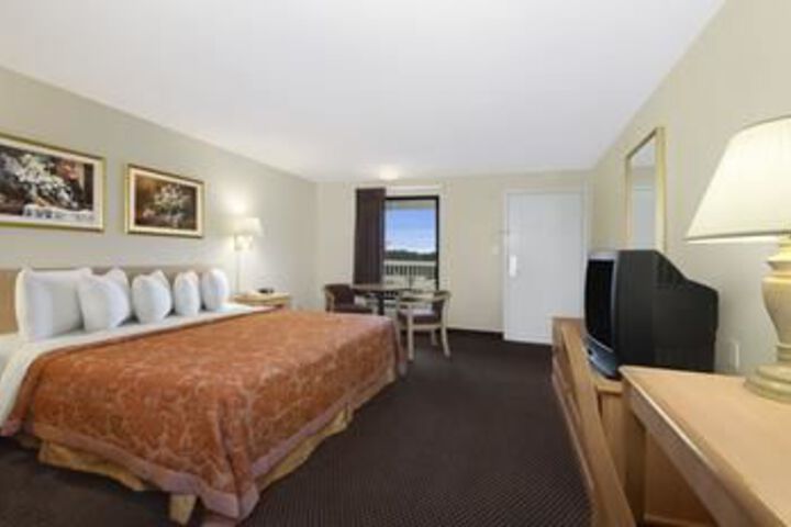 Room 5 of 26