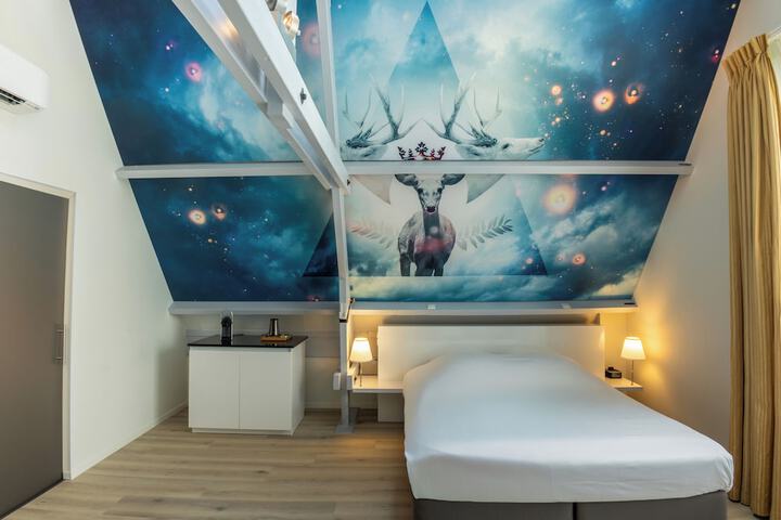 Room 4 of 29