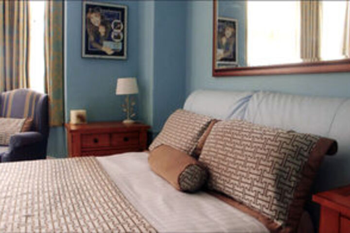 Room 12 of 34