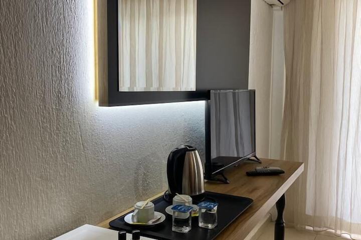 Room 33 of 85