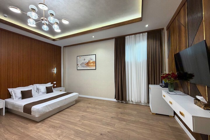 Room 13 of 52