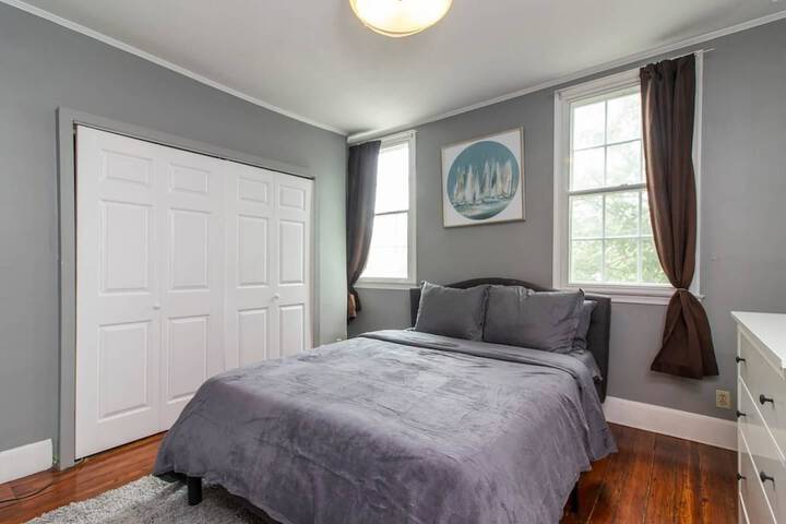 Room 2 of 31