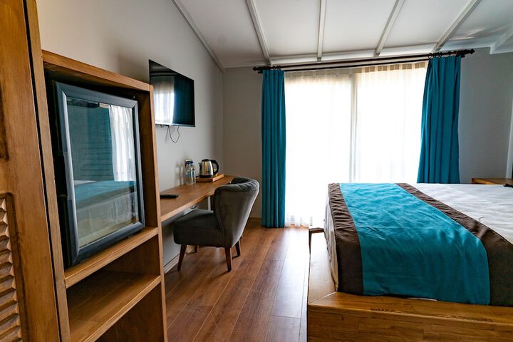 Room 4 of 89