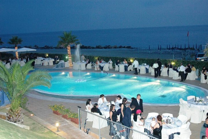 Pools & Facilities