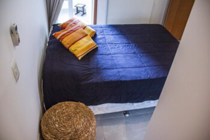 Room 32 of 39