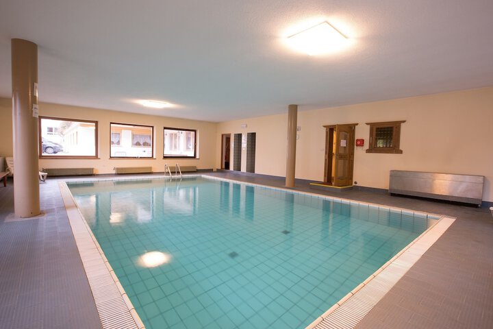 Pool Hotel