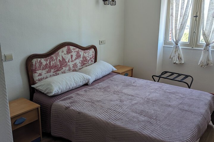 Room 4 of 48