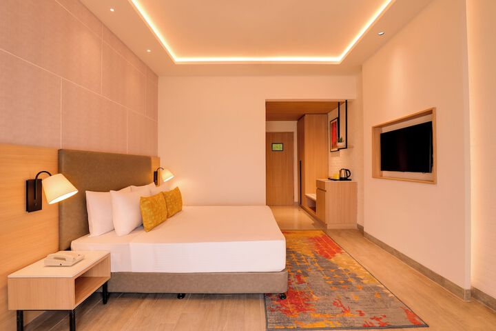 Room 3 of 42