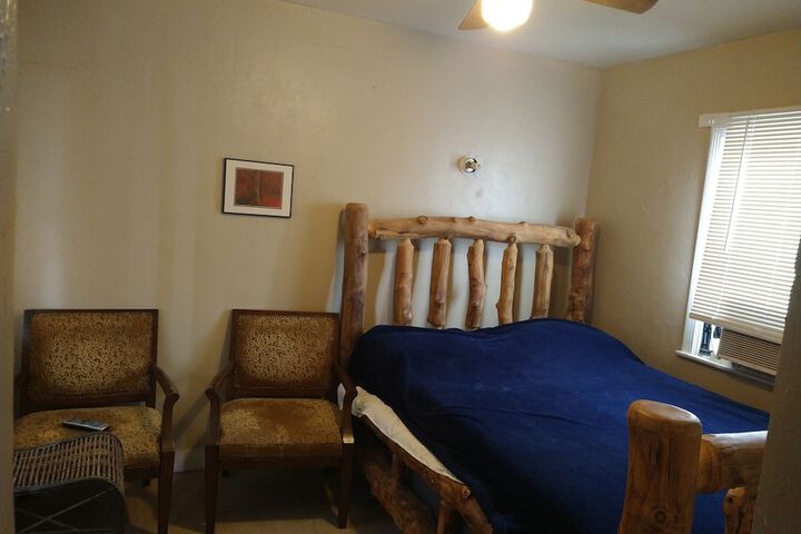 Room 18 of 27